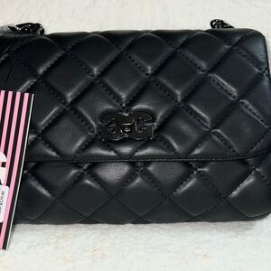 Chic Black Quilted Leather Crossbody Bag